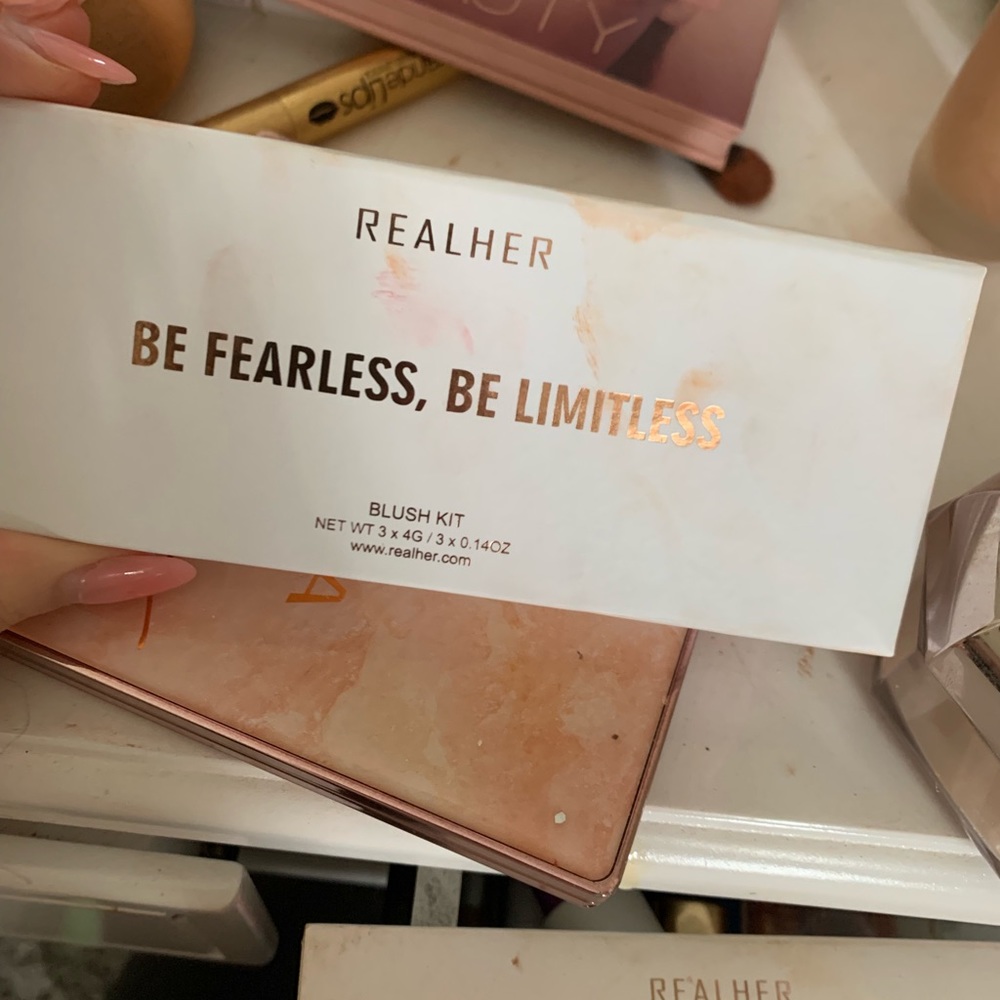 Real her palette